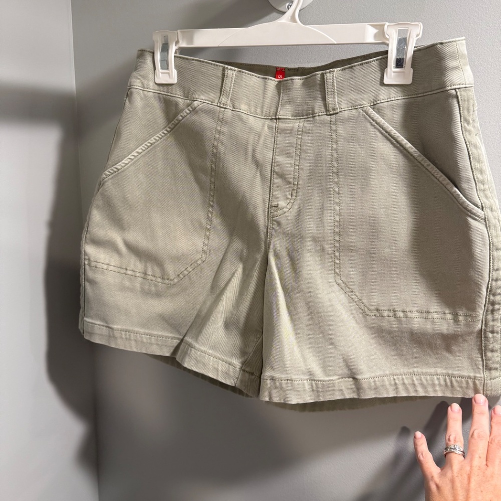 Comfy stretch shorts